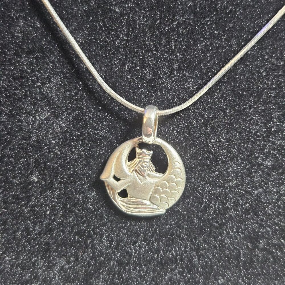 Sterling Silver Aquarius Zodiac Sign Pendant Necklace 17"
